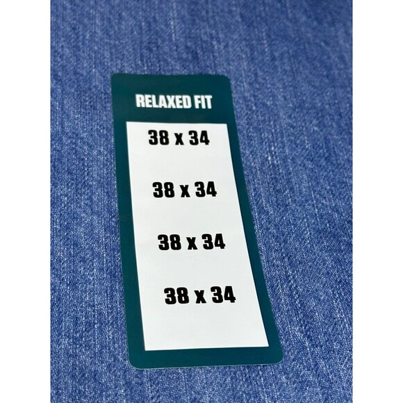 NWT Carhartt Men Relaxed Fit 5 Pocket Jean 38x34 Heavyweight Denim Straight Leg - Picture 3 of 6